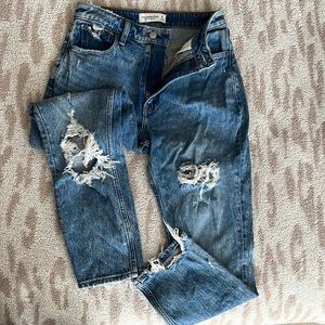 Abercrombie & Fitch high rise mom Jean